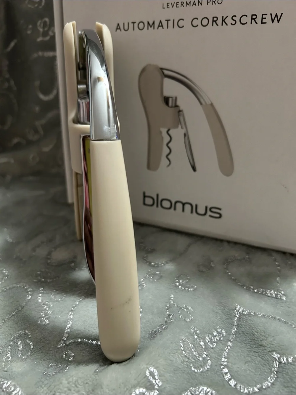 NWT Blomus, 6”, Cream Lever Wine Bottle Opener with Corkscrew